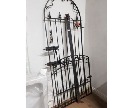 CAST IRON DOME TOPPED GATE TOGETHER WITH WAIST HEIGHT CAST IRON GATE