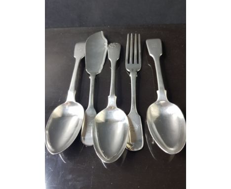 HALLMARKED SILVER GEORGIAN AND VICTORIAN 3 SPOONS FORK AND KNIFE 196G