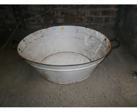 Enamel Bath