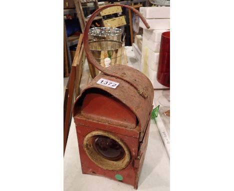 Vintage red roadworks warning lamp. Not available for in-house P&amp;P 