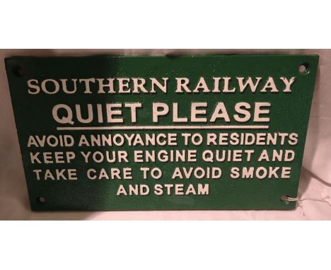 Southern Railway Quiet Please sign, W: 30 cm. P&amp;P Group 1 (£14+VAT for the first lot and £1+VAT for subsequent lots) 