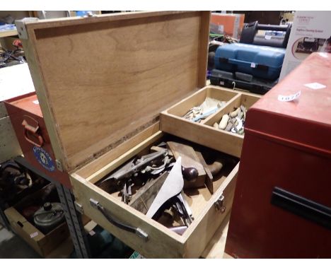 Wooden carpenters tool chest containing mixed planes. Not available for in-house P&amp;P 