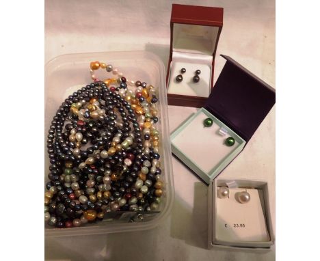 Mixed coloured pearl bead necklaces, earrings etc. P&amp;P Group 1 (£14+VAT for the first lot and £1+VAT for subsequent lots)