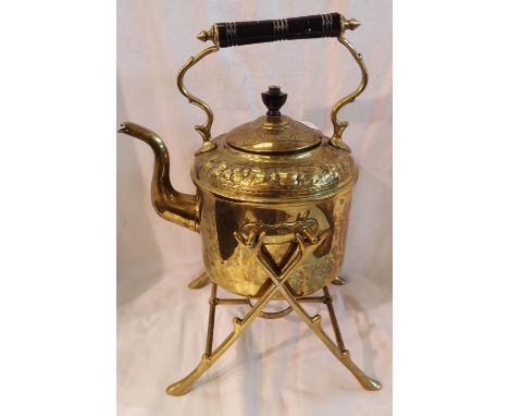 Brass kettle on stand, H: 32 cm. P&amp;P Group 3 (£25+VAT for the first lot and £5+VAT for subsequent lots) 