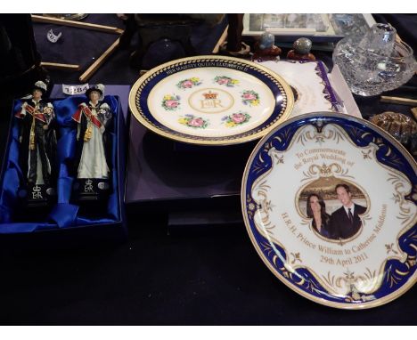 Commemorative Royal plates and a figurine. P&amp;P Group 2 (£18+VAT for the first lot and £3+VAT for subsequent lots) 