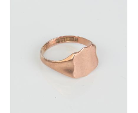A George V 9ct rose gold signet ring - hallmarked Birmingham 1918, size N.