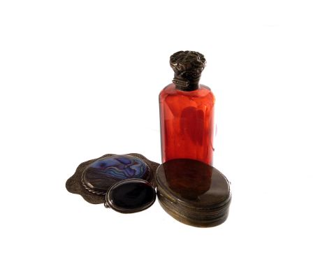 A Victorian ruby glass and silver mounted scent bottle, together with an agate mounted pill box, AF, and two silver brooches 