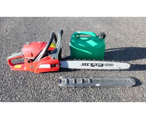 An EAC FPC-SP52 2.4kw petrol chainsaw to include a green 5L plastic jerry can.