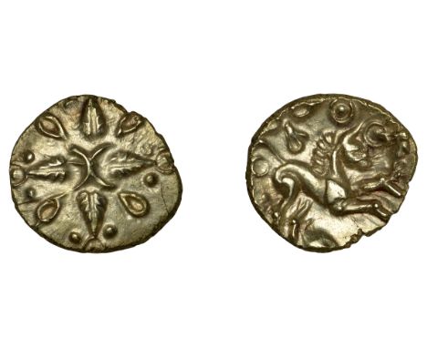 British Iron Age, CATUVELLAUNI, Tasciovanus (25 BC - AD 10), gold Quarter-Stater, two crescents back-to-back at centre of cru