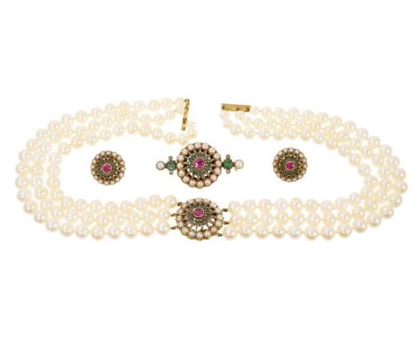 Cultured pearl choker with ruby, diamond and emerald cluster clasp, matching brooch and earrings. The necklace with a triple 