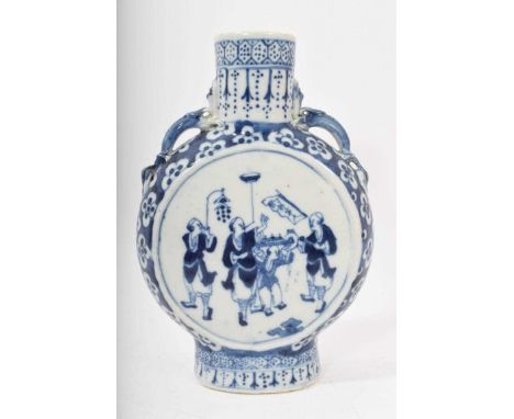 19th century Chinese blue and white porcelain moonflask, decorated with figures on a prunus ground, chilong handles, 20.75cm 