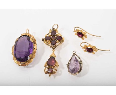 Pair of Georgian garnet earrings and similar pendant with flat cut garnets in foil backed gold setting and cannetille decorat