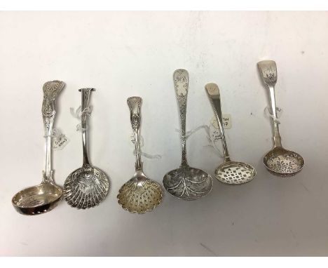 Collection of six Georgian and later silver sugar sifting spoons, to include an Onslow pattern spoon, with pierced shell shap