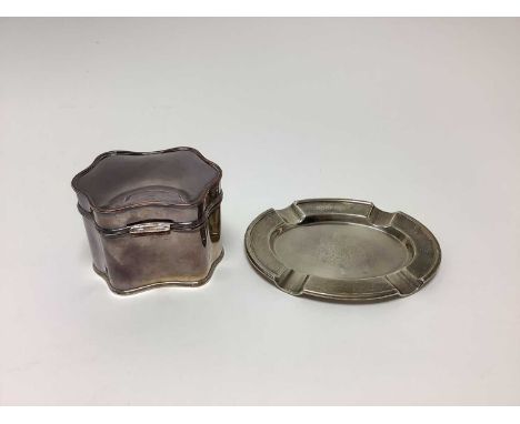 1930s Silver ash tray of oval form, with engraved armorial shield and dated 1910 - 1935 (London 1934 with jubilee mark) D &am