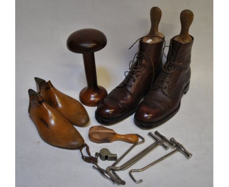 A pair of gentleman's vintage lace-up brown ankle boots (size 11), two pairs of vintage pull-on boots, a hat stand, two pairs