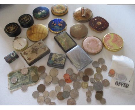 A quantity of vintage compacts to include decorative examples depicting birds, together with cigarette cases, vintage tins an