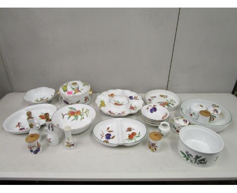 A quantity of Royal Worcester Evesham porcelain table wares and a small Portmerion vase 