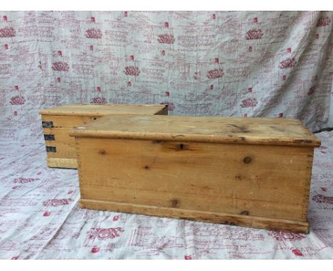 2 pine trunk with rising lids and brass corners,  110 L and 80L cm