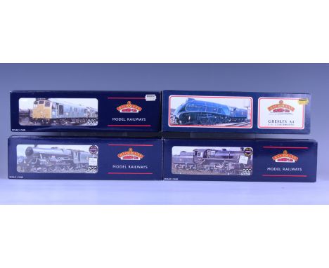 A small collection of Bachmann Branch-Line gauge OO locomotives, comprising No. 31-979 Standard Class 3MT, No. 32-952 Standar