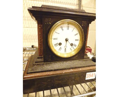 Chiming marble mantle clock with pendulum 