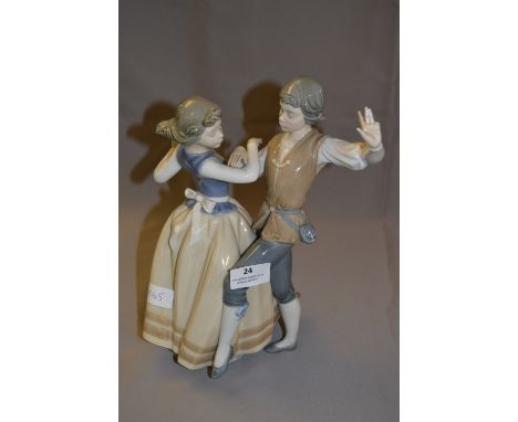 Nao Lladro Figurine - Dancing Couple