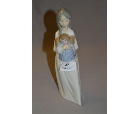 Nao Lladro Figurine - Girl with Doll