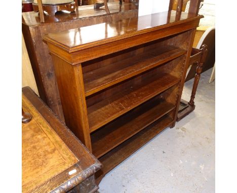 An Edwardian mahogany open bookcase with 3 adjustable shelves, W107cm, H106cm, D28cm, shelf depth 19cm 