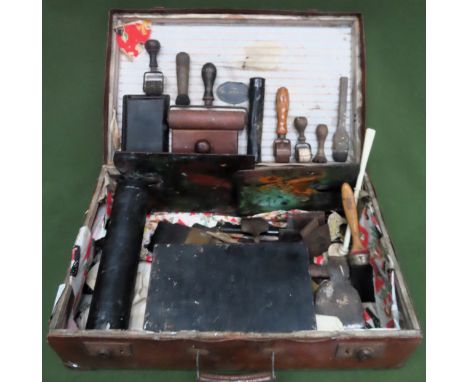 Vintage suitcase containing old Artists easels, hand tools etc

all used and unchecked 
