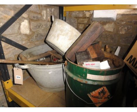 A vintage two handled galvanised steel bath of oval form containing a quantity of various hand tools, a quantity of woodworki