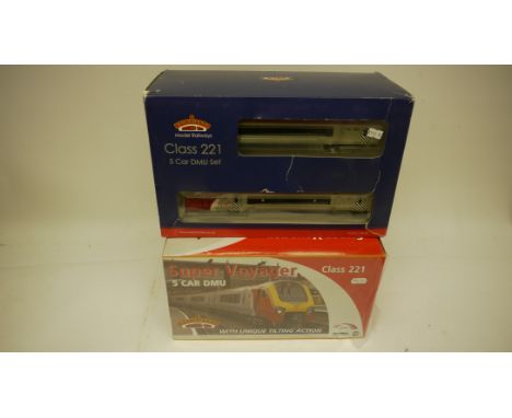 Bachmann 00 Gauge Virgin Voyager and  Class 221 5-Car DMU Sets, 32-625 Class 221 Virgin Super Voyager (Tilting) 5 Car Unit, s