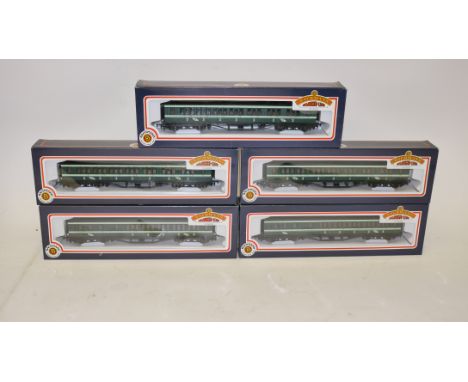 A Rake of Five OO Gauge CIE (Irish) Corridor Coaches by Bachmann, specially finished in the famous 'Flying snail' 2-tone gree