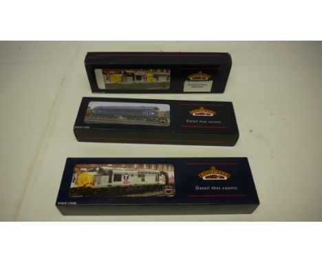 Bachmann 00 Gauge Class 37 and 44 Diesel Locomotives, 32-380 Class 37/5 Railfreight grey 37671 'Tre Pol and Pen', 32-377 Clas