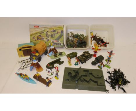 Airfix and Timpo plastic figures and Accessories and Corgi and Dinky Military vehicles, 00 Scale, Airfix Gun Emplacement, in 