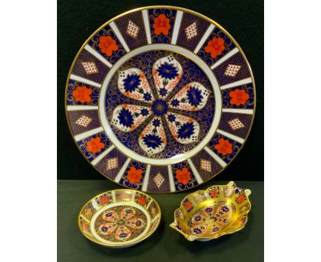 A Royal Crown Derby 1128 imari pattern plate, 26.5cm diameter,  circular trinket dish, bother firsts;  shaped oval trinket bo