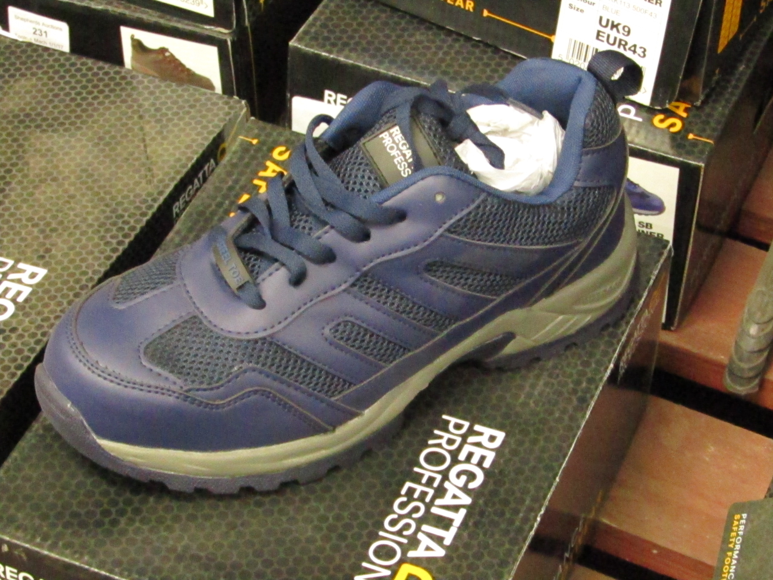 mens safety trainers size 9