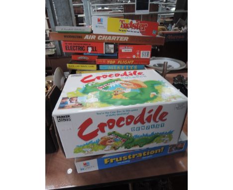 A selection of vintage board games including Lexicon etc
