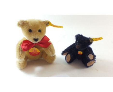 Two miniature Steiff teddy bears,  largest 9.5cm.
