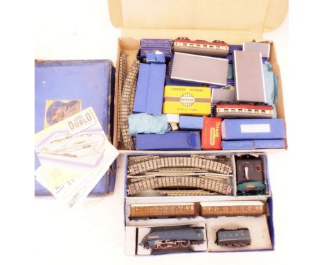 A Hornby Dublo train set 'Nigel Gresley' with engine, carriages and track boxed