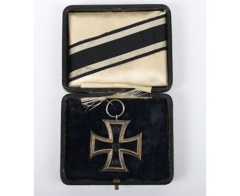 1914 Iron Cross 2nd Class in Deluxe Case of Issue, good example of a 1914 Iron Cross 2nd class with a “H” stamp to the ring. 