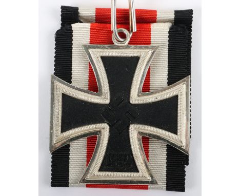 1939 Knights Cross of the Iron Cross by Steinhauer &amp; Luck, fine example of a Knights Cross with much of the original fros