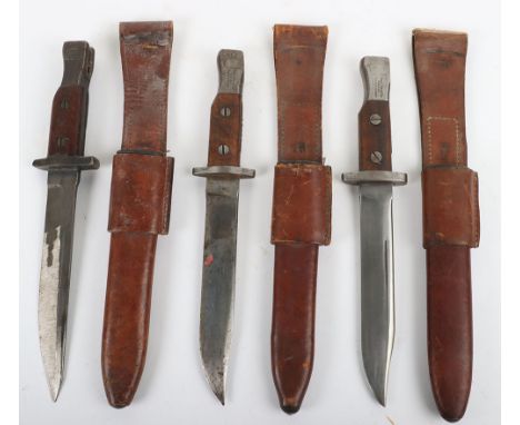 3x Canadian Ross Bayonets, all having nicely stamped steel pommels. Housed in their leather scabbards with fixing bayonet fro