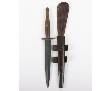 Unusual Variation WW2 2nd Pattern Fairbairn Sykes (F.S) Commando Knife, good example with a smooth un-knurled brass grip and 