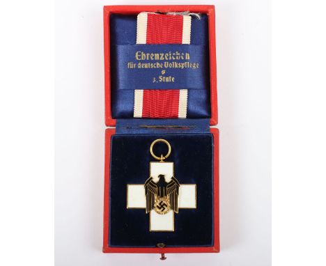 Third Reich Social Welfare Decoration 3rd Class in Original Case of Issue, very good example of the gilt and enamel social we