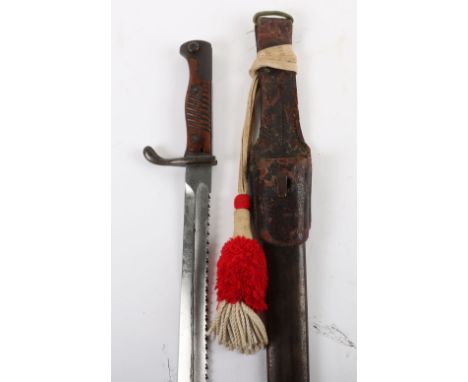 WW1 German Pioneers Sawback Mauser 98/05 Bayonet, good example with two piece wooden grips, steel pommel and cross guard. Hou