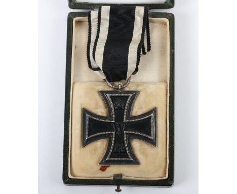 1914 Iron Cross 2nd Class in Deluxe Casing, good example of a standard 1914 Iron Cross 2nd class with its original ribbon. Th