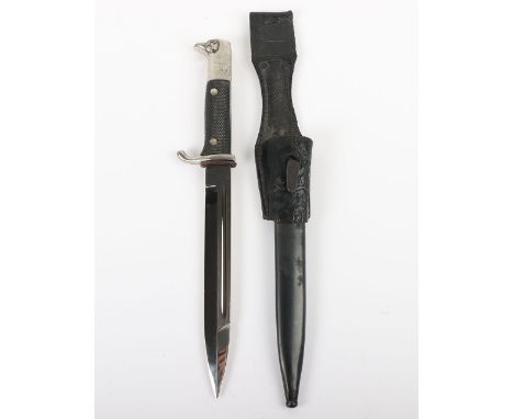 WW2 German Parade Bayonet by E Pack &amp; Sohne, fine example of a parade bayonet with two piece black chequered grips. Plate