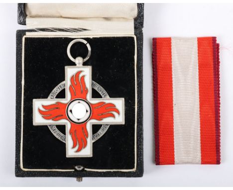 Third Reich Fire Brigade Decoration in Original Case of Issue, fine example of the German Fire Brigade decoration with perfec