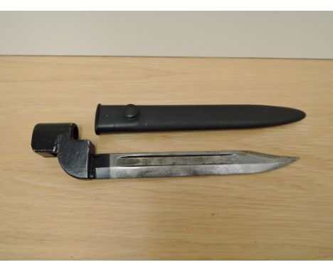 A British No9 Bayonet with steel socket and Bowie Knife blade, metal scabbard, blade length 20cm, overall length 26cm