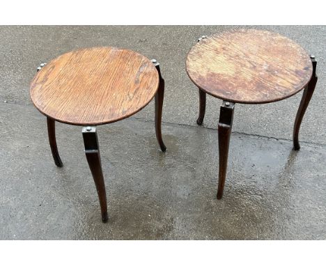 Pair of oak lamp tables 