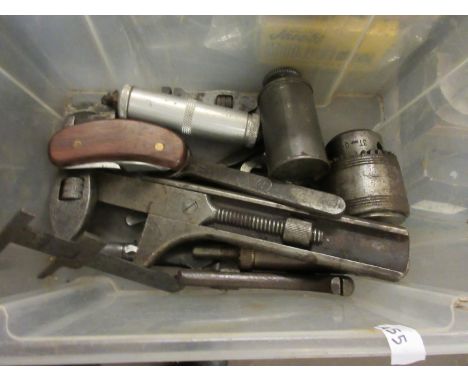 Box small quantity various tools including chuck, calipers etc
